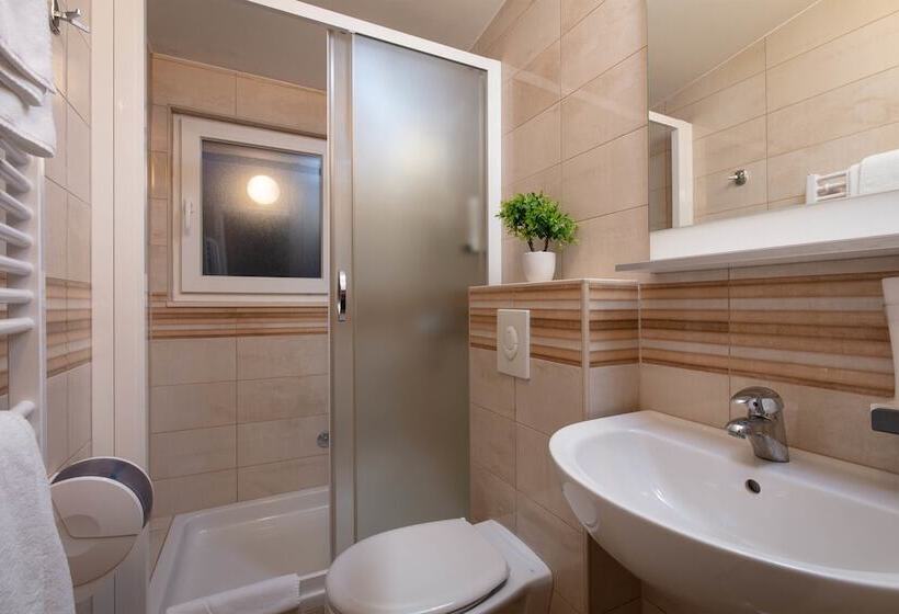 Апартаменты 1 Спальня, Apartments Amigos