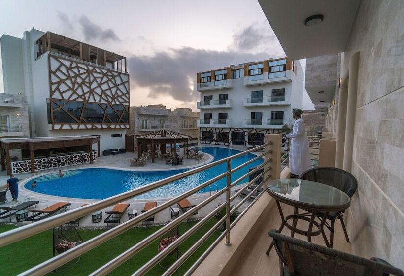 کلبه ییلاقی, Belad Bont Resort