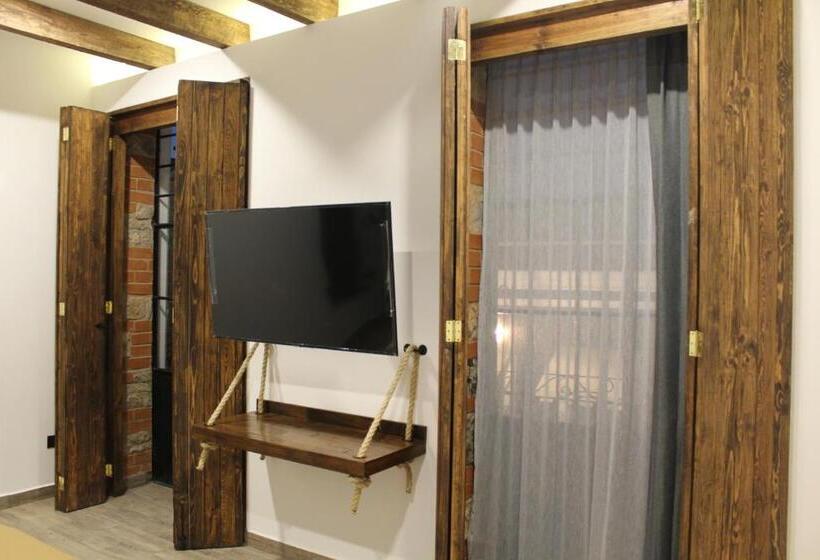 سوییت جونیور با بالکن, Diana