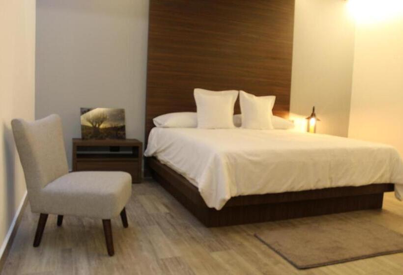 اتاق لوکس با تخت بزرگ, Diana