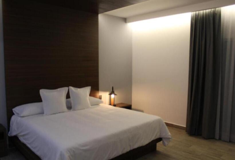 اتاق لوکس با تخت بزرگ, Diana