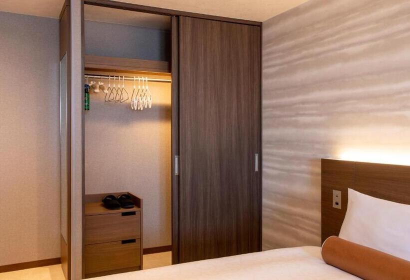 Королевский Номер, Karaksa Hotel Grande Shin Osaka Tower