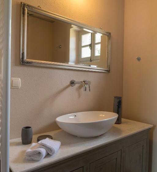 Family Suite, Paradosiako Saratsi   Traditional Guest House