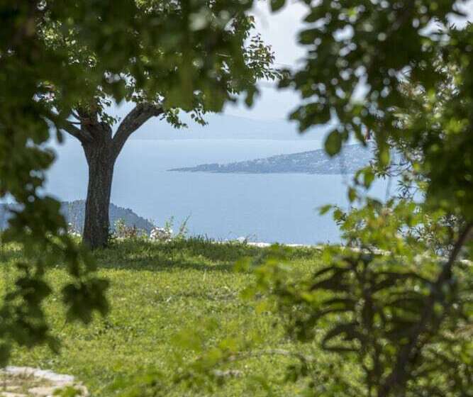 Family Suite, Paradosiako Saratsi   Traditional Guest House