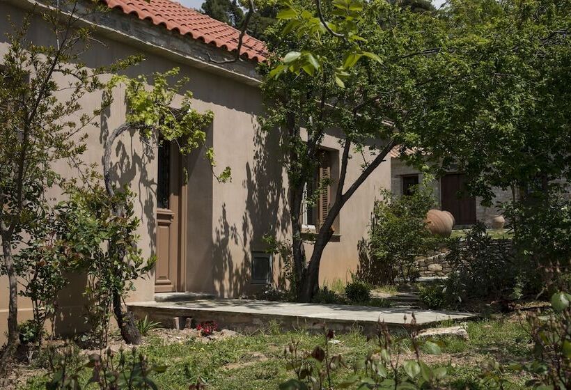 Family Suite, Paradosiako Saratsi   Traditional Guest House