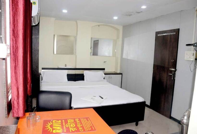 Quarto Estandar, Raviz Inn