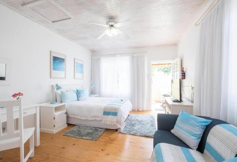 חדר משפחתי, On The Bay