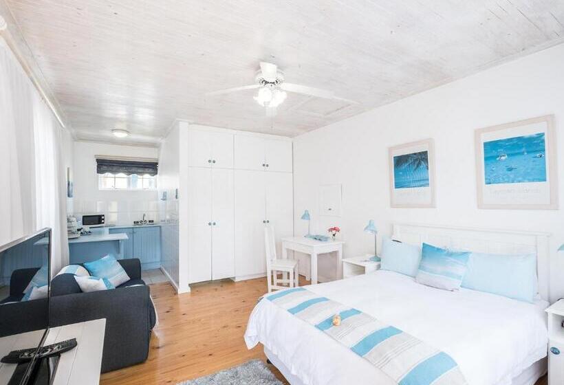 חדר משפחתי, On The Bay