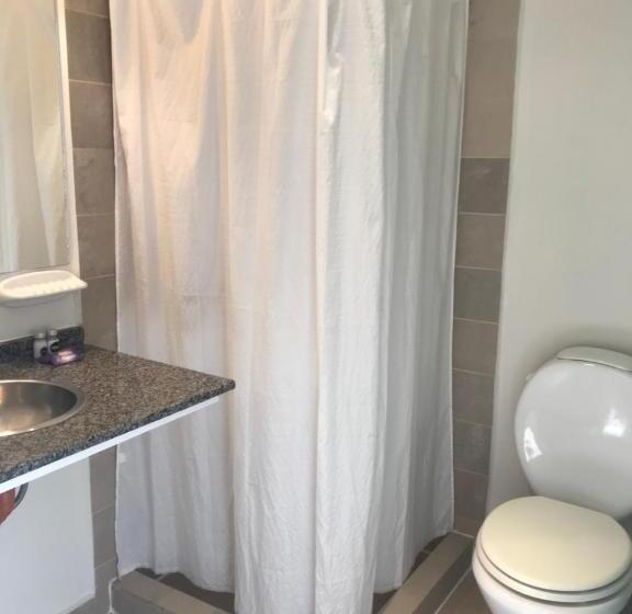 标准三人间, Folk Suites