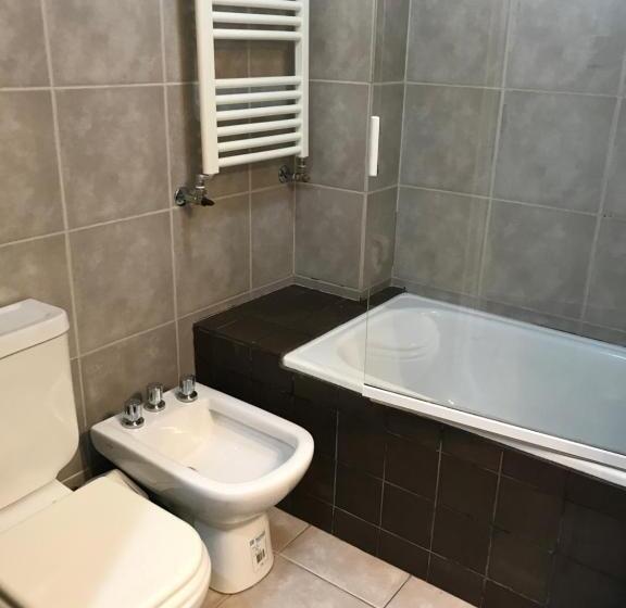 高级三人间, Folk Suites