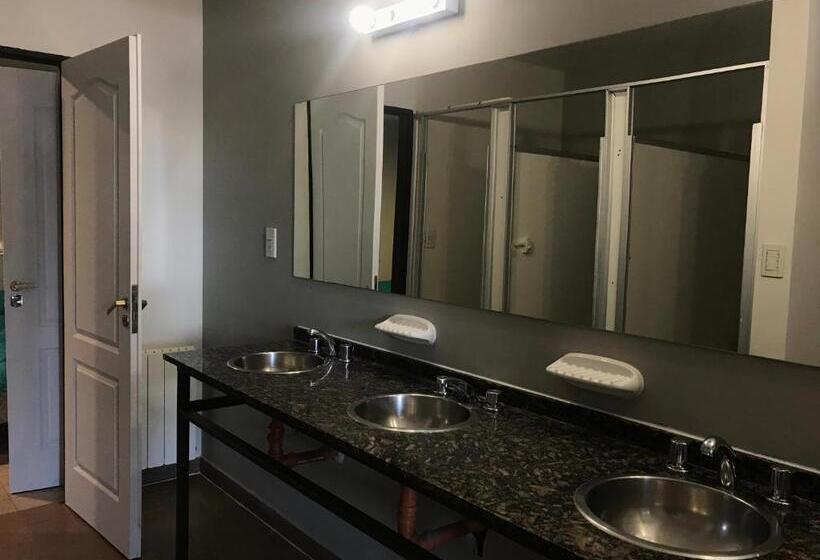 共用房间的床, Folk Suites