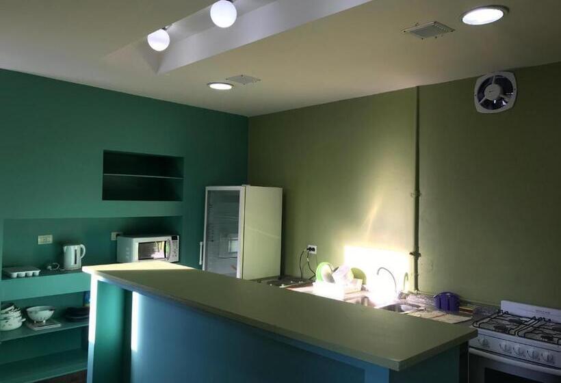 共用房间的床, Folk Suites