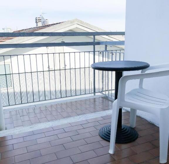 エコノミールーム, Alba B&b