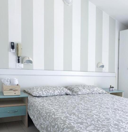 スタンダード4人部屋, Alba B&b