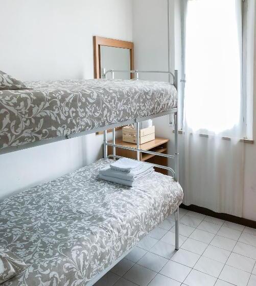 スタンダード4人部屋, Alba B&b