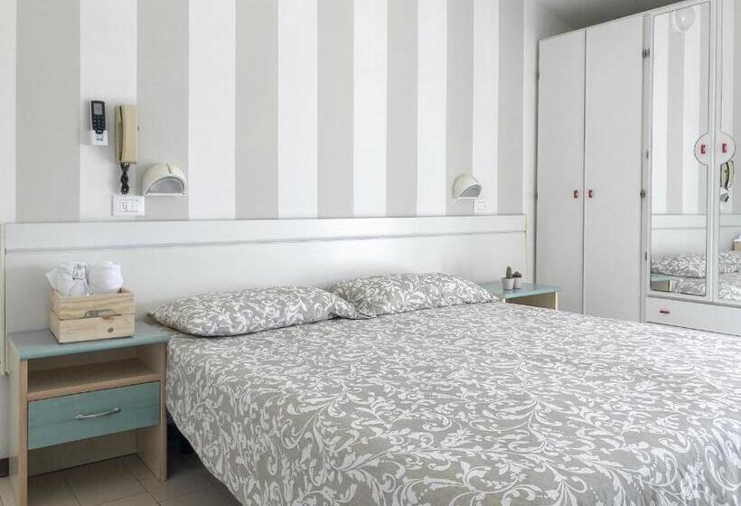 اتاق استاندارد چهار تخته, Alba B&b
