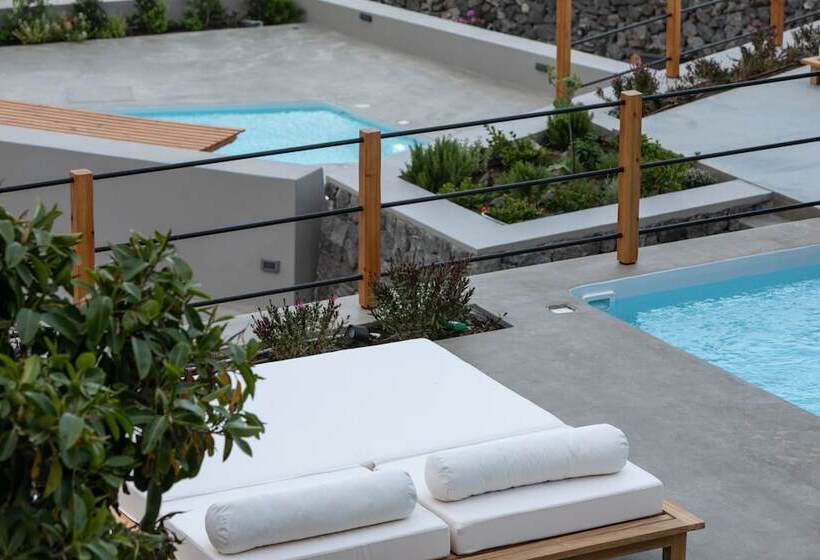 سوئیت مستر با چشمانداز, Melidonia Suites