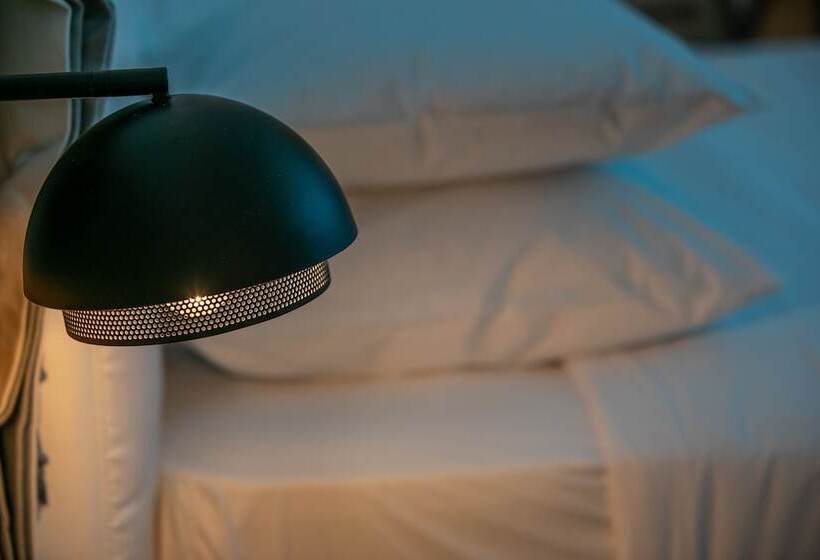 سوئیت مستر با چشمانداز, Melidonia Suites