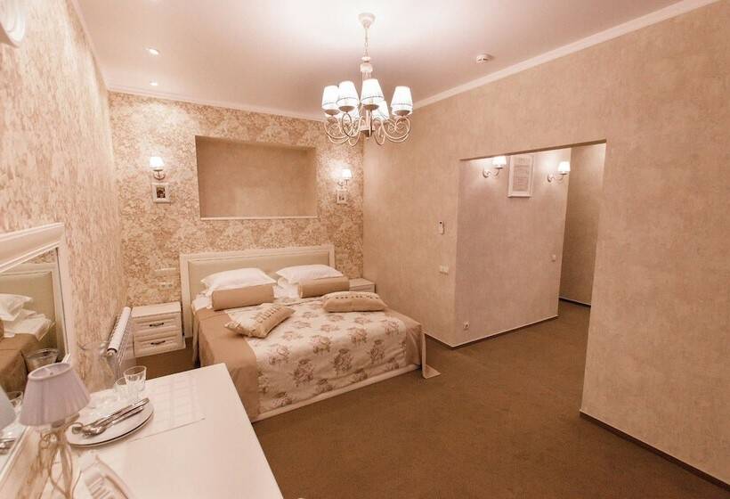 חדר סטודיו סטנדרד, Teta Kropotkin