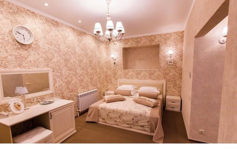 חדר סטודיו סטנדרד, Teta Kropotkin