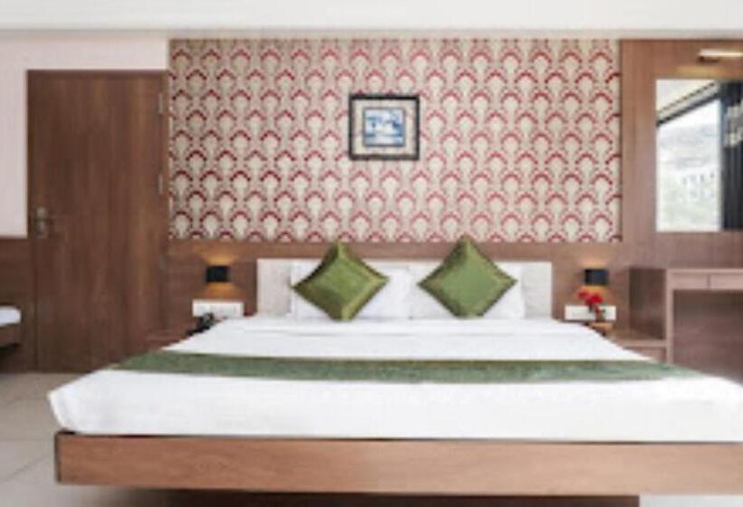 Quarto Deluxe, Shri Vitthal Mangalam ,satara