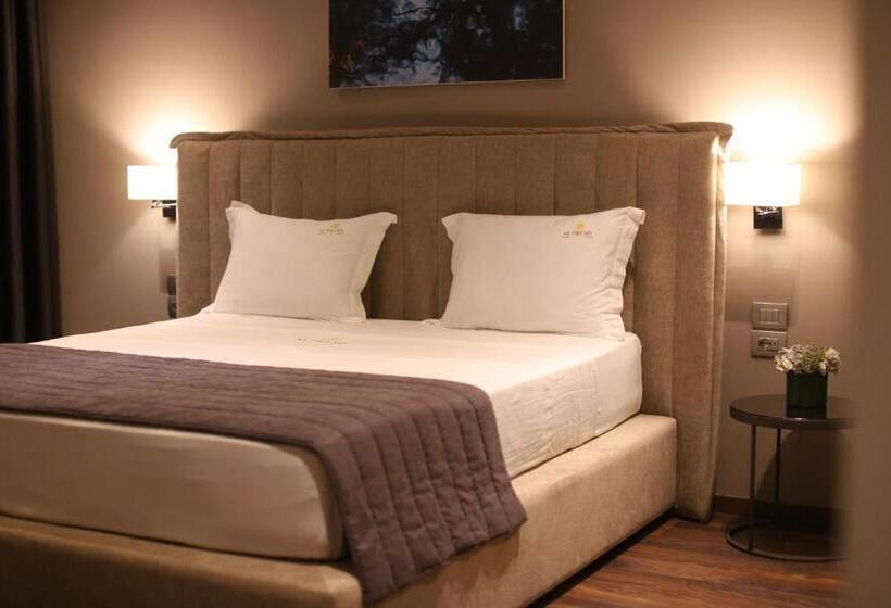 Четырехместный Номер Стандарт с Балконом, Supreme