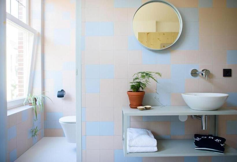 اتاق استاندارد, The Green Elephant Hostel & Spa