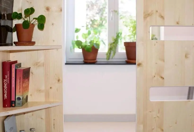 スタンダード４人部屋, The Green Elephant Hostel & Spa