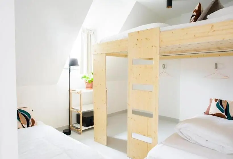 スタンダード４人部屋, The Green Elephant Hostel & Spa