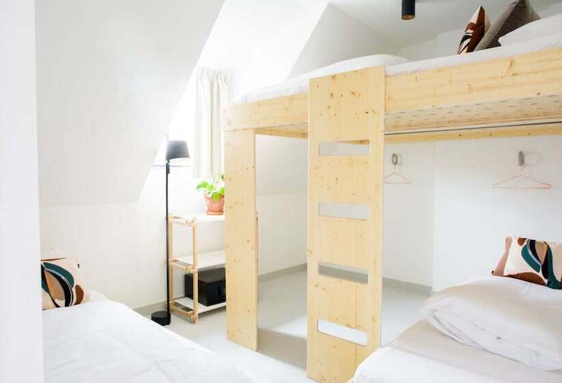 اتاق استاندارد چهارنفره با سرویس بهداشتی مشترک, The Green Elephant Hostel & Spa