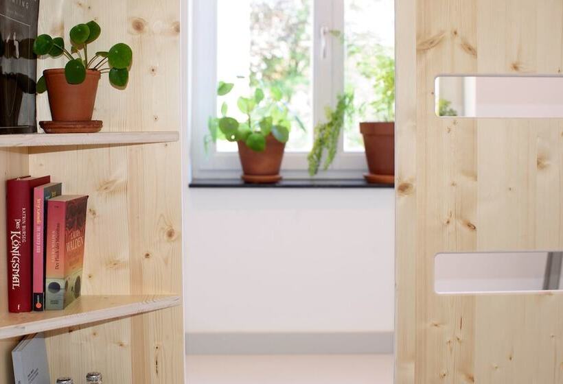 اتاق استاندارد, The Green Elephant Hostel & Spa