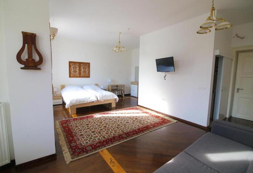 اتاق استاندارد چهار تخته, Vila Katrca
