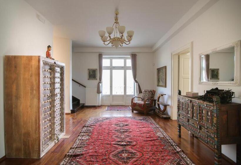 اتاق استاندارد سه نفره, Vila Katrca