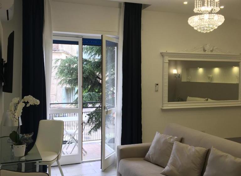 סוויטת סופריור, Maison De Luxe