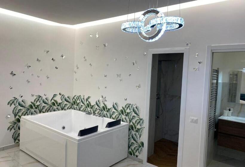 סוויטה עם ג'קוזי, Maison De Luxe