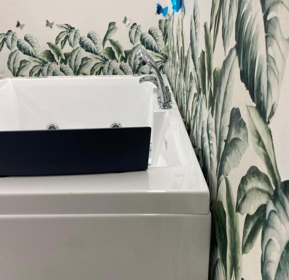 סוויטה עם ג'קוזי, Maison De Luxe