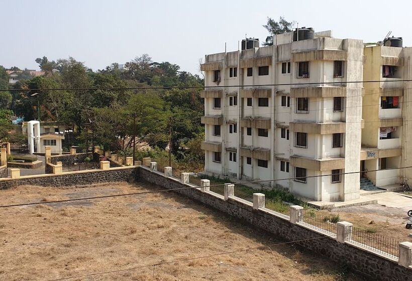 四人豪华间, Resort Silver Hills Lonavala