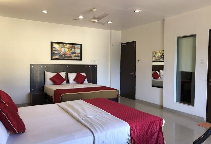 四人豪华间, Resort Silver Hills Lonavala