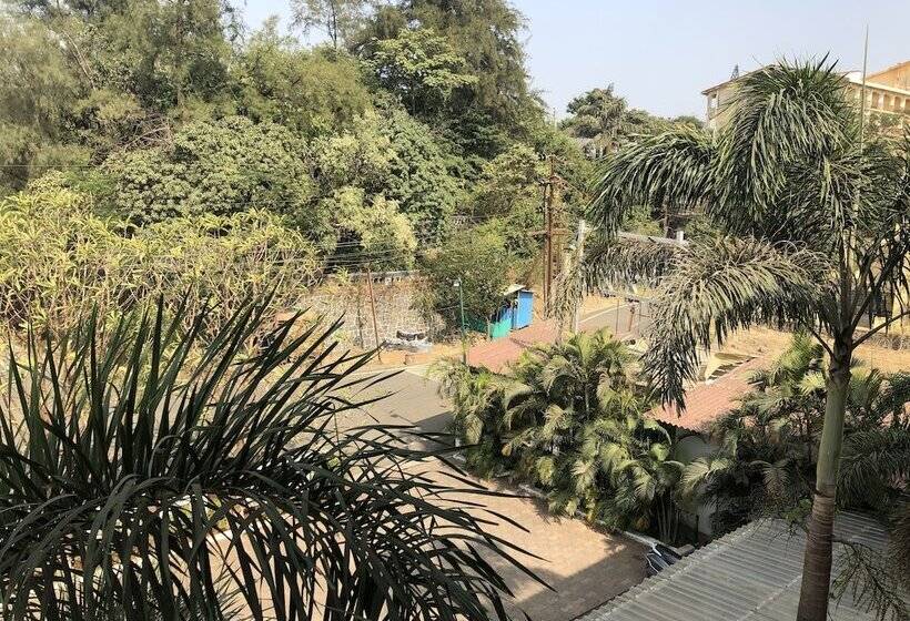 豪华两卧室公寓, Resort Silver Hills Lonavala