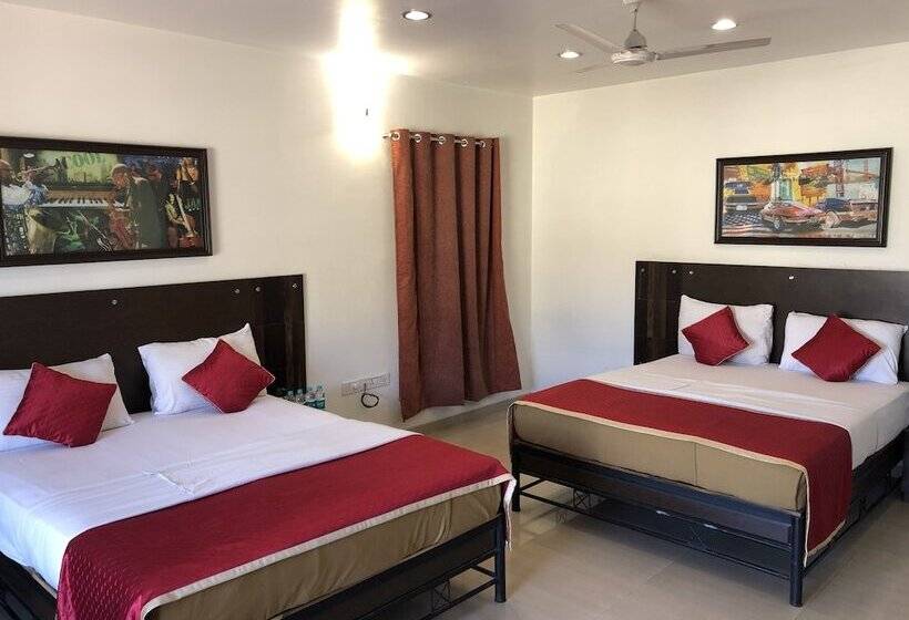 四人豪华间, Resort Silver Hills Lonavala