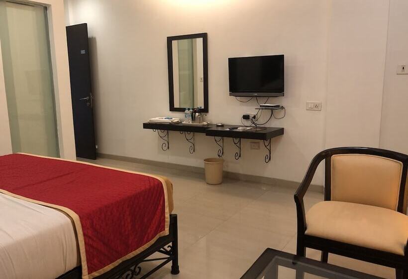 豪华两卧室公寓, Resort Silver Hills Lonavala