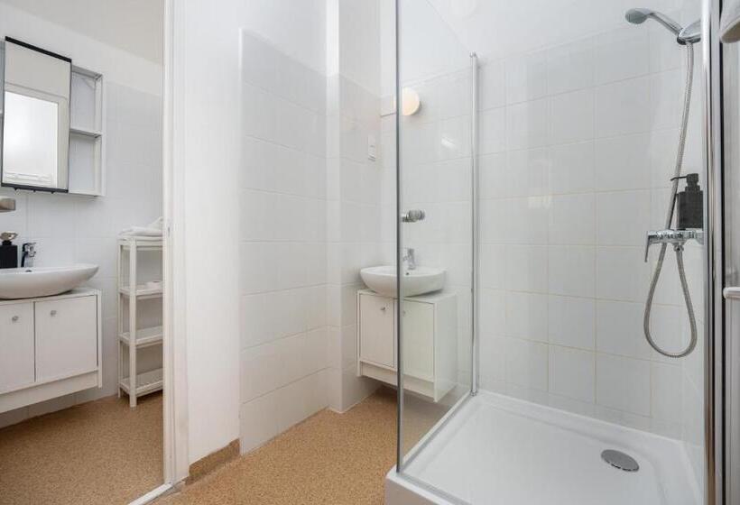 Huoneisto 2 Makuuhuonetta, Vagabond Downtown