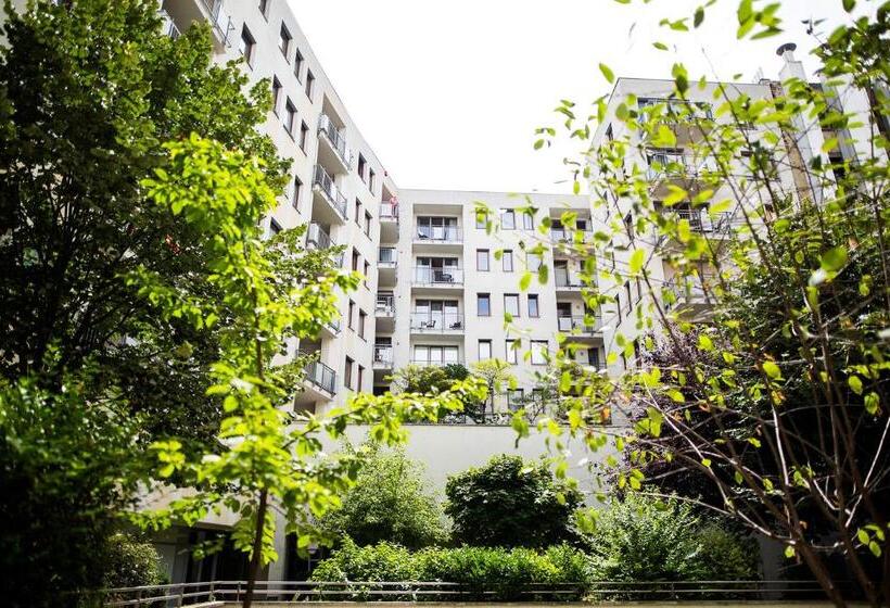 Superior-studio, Vagabond Downtown