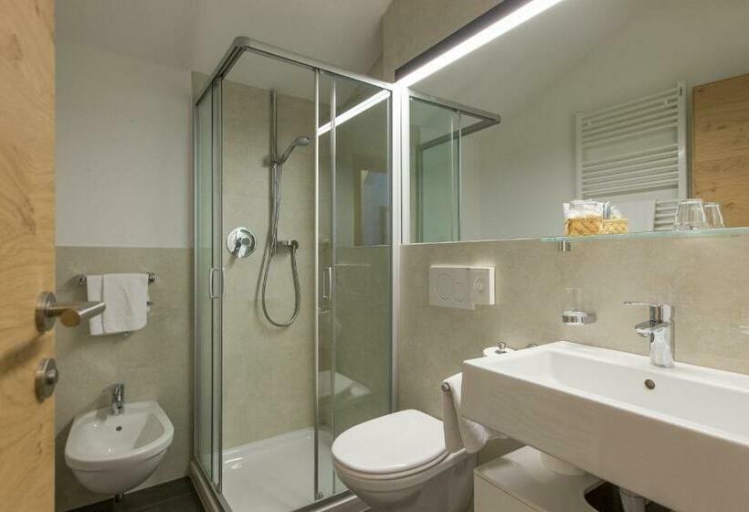 סוויטת 2 חדרי שינה, Krondlhof