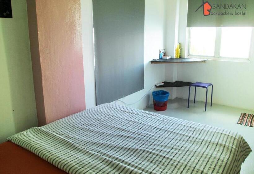 اتاق استاندارد با چشم‌انداز دریا, Sandakan Backpackers Hostel