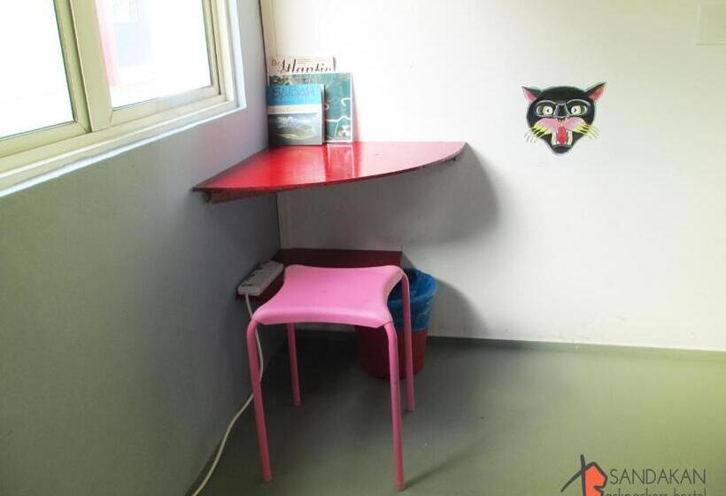اتاق استاندارد, Sandakan Backpackers Hostel