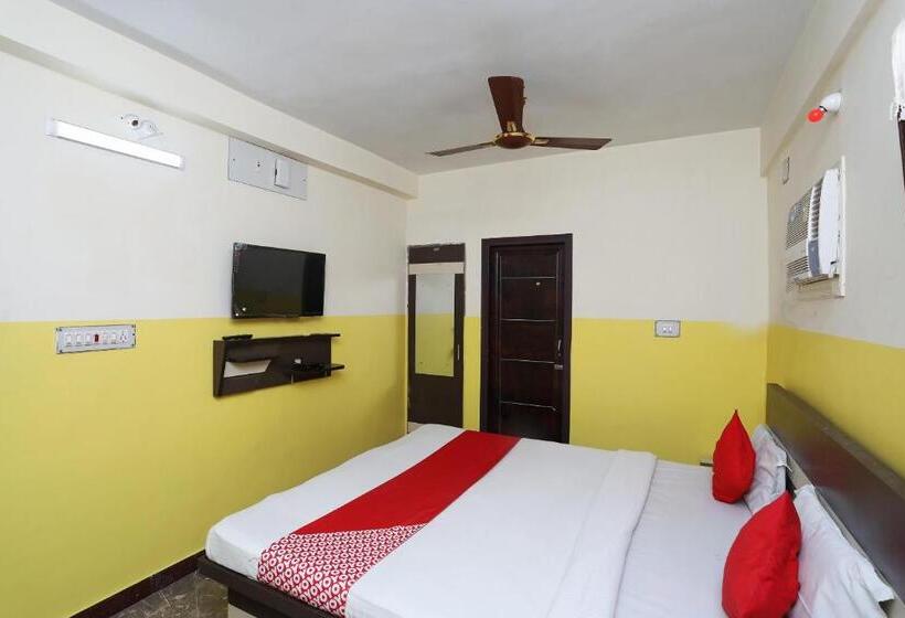 Chambre Triple Classique, Aarush By Oyo Rooms