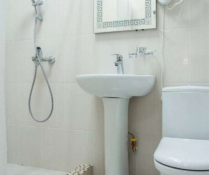 اتاق استاندارد سه نفره, Altaroom