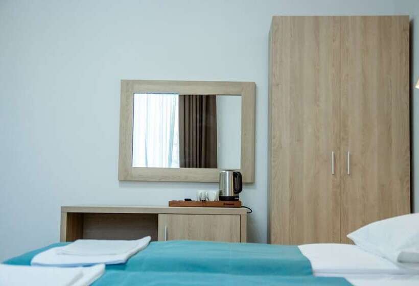 اتاق استاندارد سه نفره, Altaroom