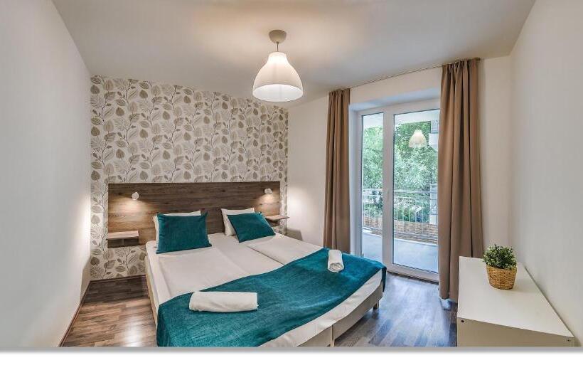 דירת חדר, Nova City Apartments